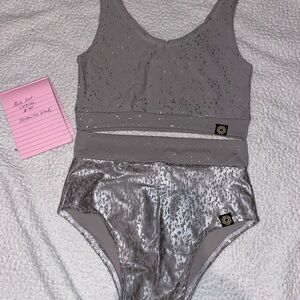 Stylish Johana Dugarte Designs pole set